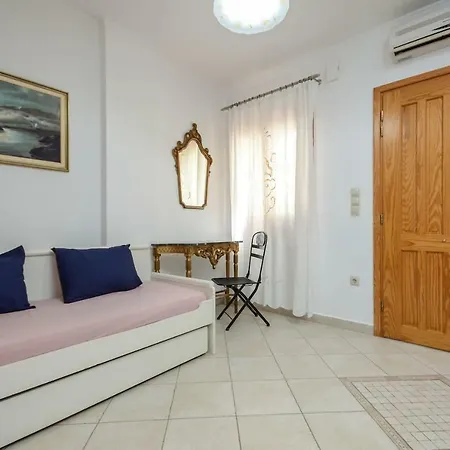 Independent Agapitos , 2bdrm, Private Patio * Naxos City